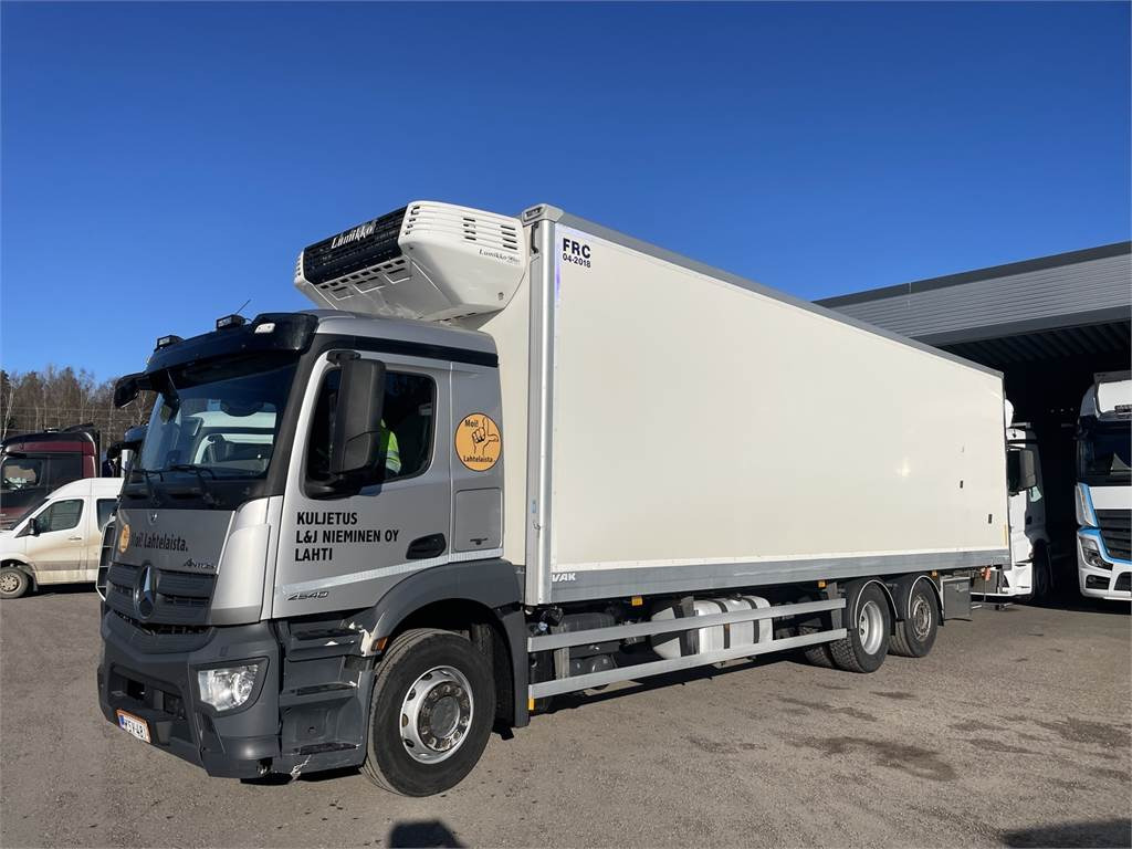 Mercedes-Benz ANTOS 2540 L/6x2 VAK FRC Umpikori - Isotérmico camión: foto 1 Mercedes-Benz ANTOS 2540 L/6x2 VAK FRC Umpikori - Isotérmico camión: foto 1