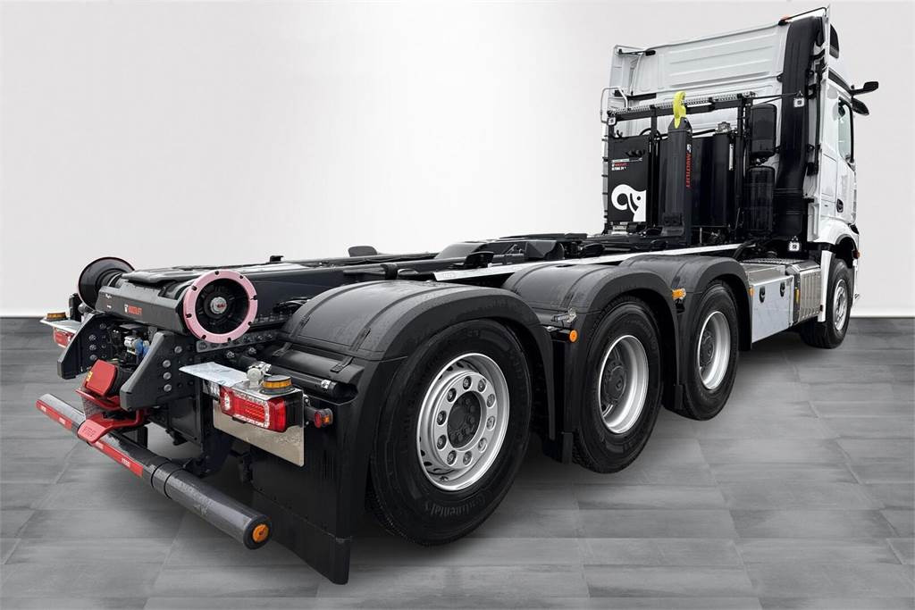 Mercedes-Benz AROCS 3253 8x4 Koukkuauto - Multibasculante camión: foto 5 Mercedes-Benz AROCS 3253 8x4 Koukkuauto - Multibasculante camión: foto 5
