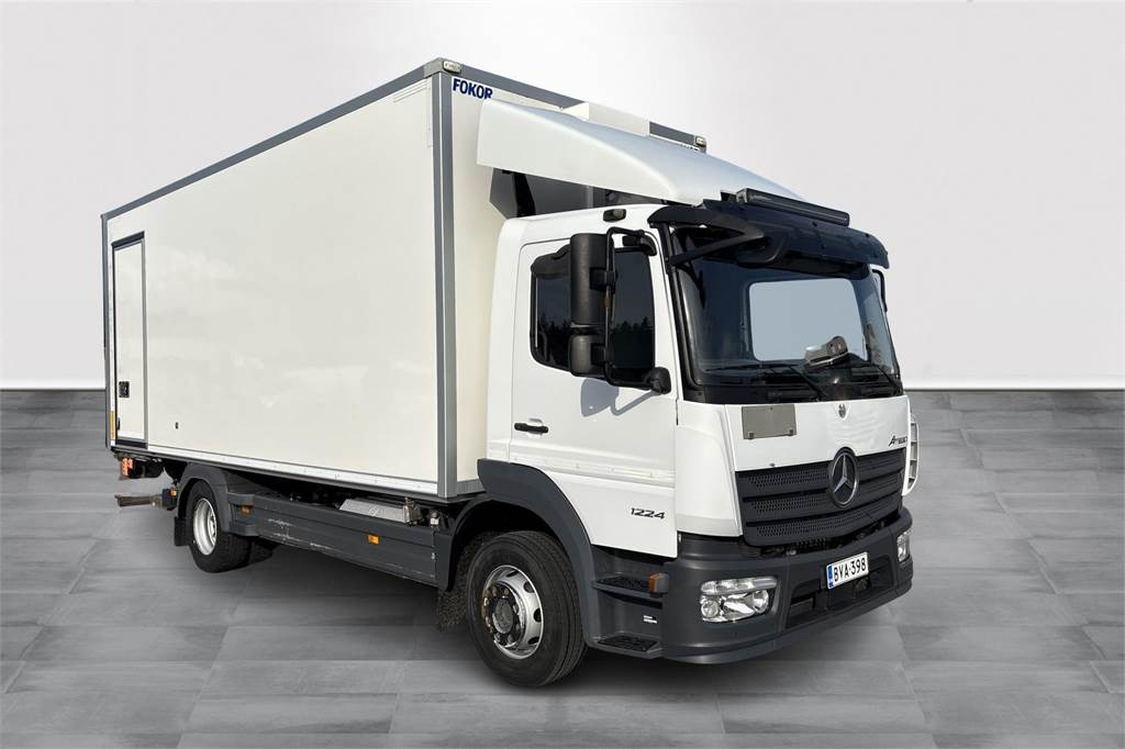 Mercedes-Benz ATEGO 1224L 4x2 Ksa-Umpikori +pl-nostin - Camión caja cerrada: foto 3 Mercedes-Benz ATEGO 1224L 4x2 Ksa-Umpikori +pl-nostin - Camión caja cerrada: foto 3