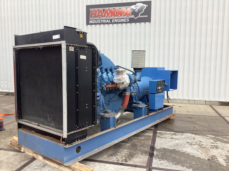 MTU 12V2000 GENERATOR 937KVA USED - Generador industriale: foto 2 MTU 12V2000 GENERATOR 937KVA USED - Generador industriale: foto 2