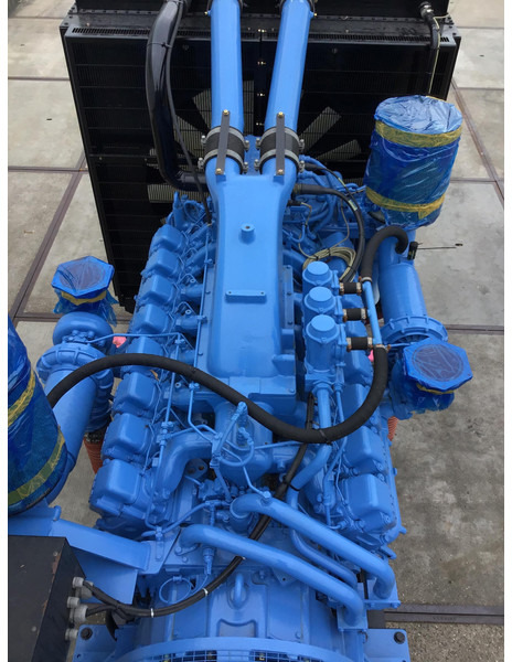 MTU 16V2000 GENERATOR 787KVA USED - Generador industriale: foto 5 MTU 16V2000 GENERATOR 787KVA USED - Generador industriale: foto 5