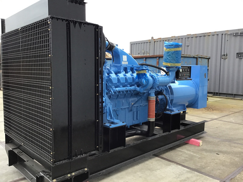 MTU 16V2000 GENERATOR 787KVA USED - Generador industriale: foto 4 MTU 16V2000 GENERATOR 787KVA USED - Generador industriale: foto 4