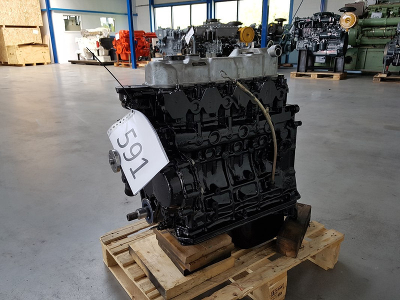 Mitsubishi 4D31 LONGBLOCK - Maquinaria de construcción: foto 2 Mitsubishi 4D31 LONGBLOCK - Maquinaria de construcción: foto 2