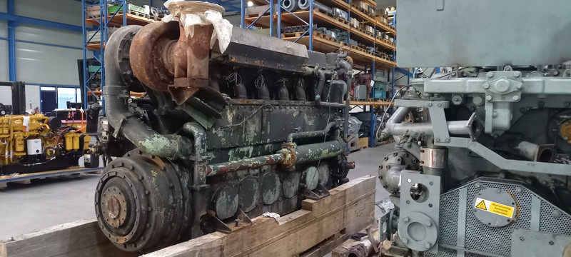 Mitsubishi S6U-MPTA USED - Maquinaria de construcción: foto 3 Mitsubishi S6U-MPTA USED - Maquinaria de construcción: foto 3