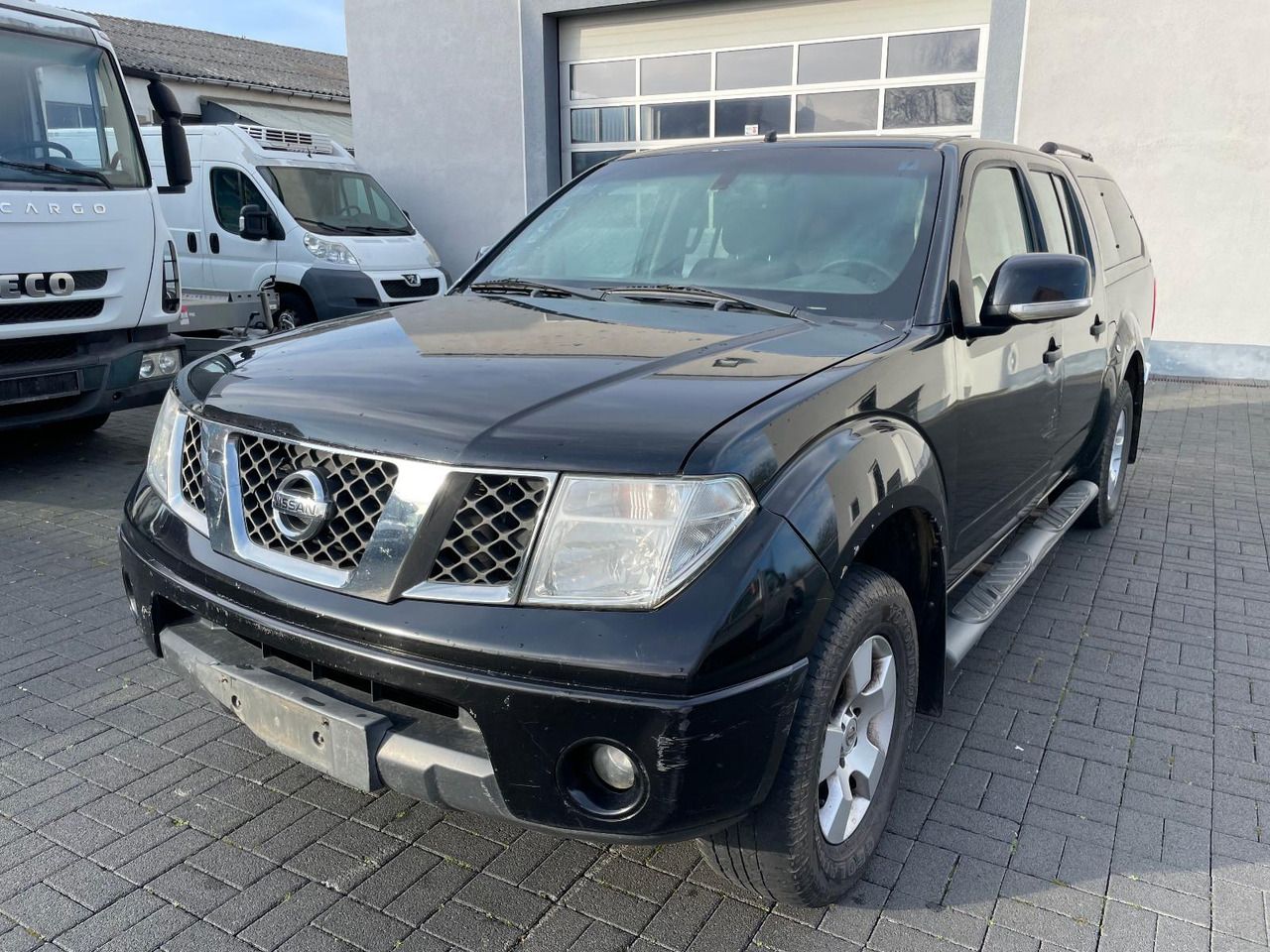Nissan Navara 2.5 dCi Doppelkabiene 4X4 - SUV/ Todoterreno: foto 1 Nissan Navara 2.5 dCi Doppelkabiene 4X4 - SUV/ Todoterreno: foto 1