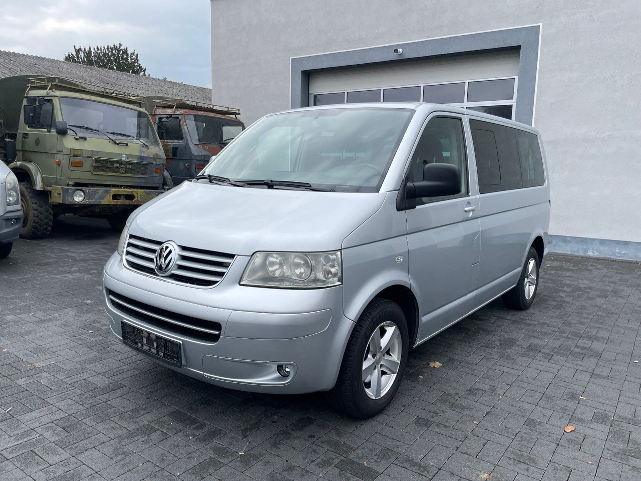 Volkswagen T5 2.5 TDi Caravelle 4Motion 8-Sitzer - Furgoneta de pasajeros: foto 3 Volkswagen T5 2.5 TDi Caravelle 4Motion 8-Sitzer - Furgoneta de pasajeros: foto 3
