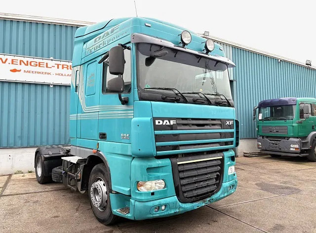 DAF XF 105.460 ATE SPACECAB (EURO 5 / ZF MANUAL GEARBOX / P.T.O. / AIRCONDITIONING / FRIDGE UNDER BED / ETC.) - Cabeza tractora: foto 2 DAF XF 105.460 ATE SPACECAB (EURO 5 / ZF MANUAL GEARBOX / P.T.O. / AIRCONDITIONING / FRIDGE UNDER BED / ETC.) - Cabeza tractora: foto 2