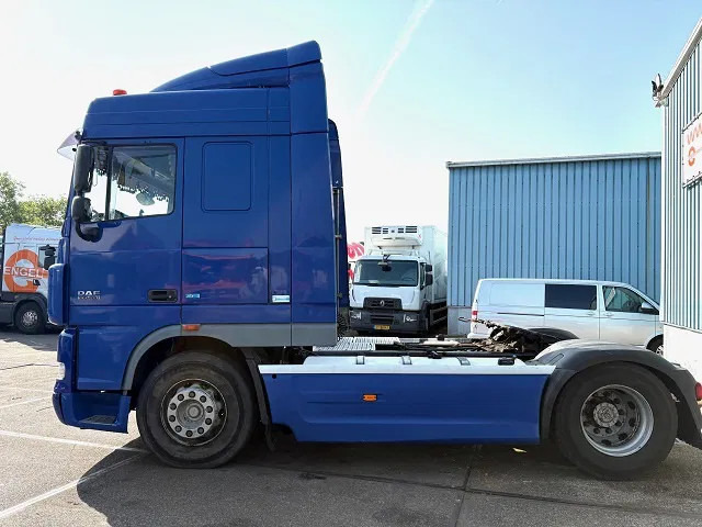 DAF XF 105.460 ATE SPACECAB (ZF16 MANUAL GEARBOX / HYDRAULIC KIT / P.T.O. / ADR-VLG / FULL SPOILERSET / FRIDGE) - Cabeza tractora: foto 5 DAF XF 105.460 ATE SPACECAB (ZF16 MANUAL GEARBOX / HYDRAULIC KIT / P.T.O. / ADR-VLG / FULL SPOILERSET / FRIDGE) - Cabeza tractora: foto 5