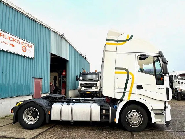Iveco Stralis AS440S42T/P HI-WAY DUTCH TRUCK (APK/TUV -> 02-2024 / EURO 6 / AS-TRONIC / 2 TANKS / LEATHER SEATS / FRIDGE) - Cabeza tractora: foto 4 Iveco Stralis AS440S42T/P HI-WAY DUTCH TRUCK (APK/TUV -> 02-2024 / EURO 6 / AS-TRONIC / 2 TANKS / LEATHER SEATS / FRIDGE) - Cabeza tractora: foto 4