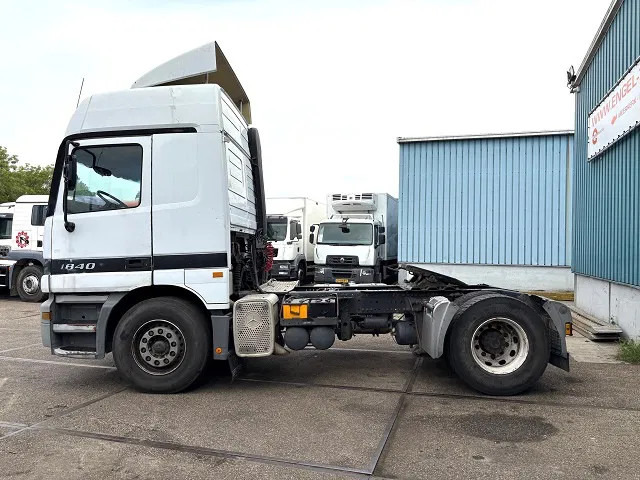 Mercedes-Benz Actros 1840 LS (MP1) (EPS WITH CLUTCH (3 PEDALS) / RETARDER / ROOF SPOILER / ETC.) - Cabeza tractora: foto 5 Mercedes-Benz Actros 1840 LS (MP1) (EPS WITH CLUTCH (3 PEDALS) / RETARDER / ROOF SPOILER / ETC.) - Cabeza tractora: foto 5