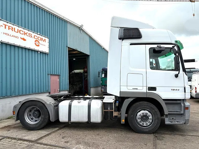 Mercedes-Benz Actros 1844 LS (MP2) (TELLIGENT AUTOMATIC / AIRCONDITIONING / 2x DIESELTANK / EURO 5) - Cabeza tractora: foto 4 Mercedes-Benz Actros 1844 LS (MP2) (TELLIGENT AUTOMATIC / AIRCONDITIONING / 2x DIESELTANK / EURO 5) - Cabeza tractora: foto 4