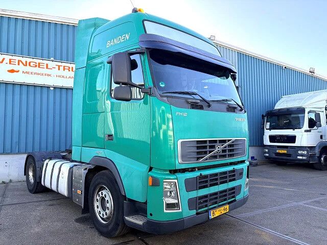 Volvo FH 440 GLOBETROTTER-XL (I-SHIFT / ENGINE BRAKE / 2x TANK / AIRCONDITIONING / FRIDGE / ETC.) - Cabeza tractora: foto 2 Volvo FH 440 GLOBETROTTER-XL (I-SHIFT / ENGINE BRAKE / 2x TANK / AIRCONDITIONING / FRIDGE / ETC.) - Cabeza tractora: foto 2