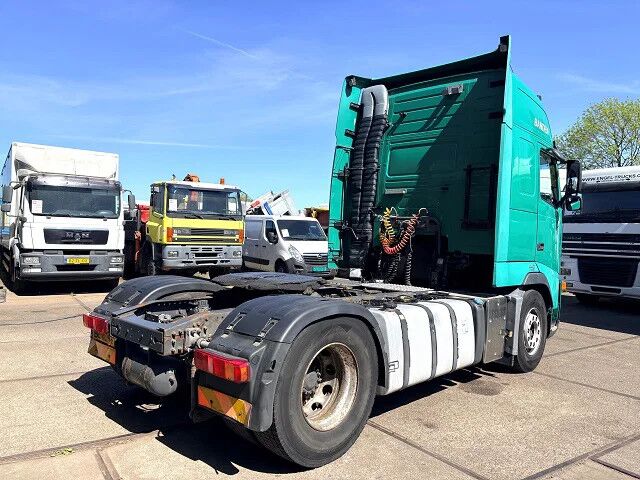 Volvo FH 440 GLOBETROTTER-XL (I-SHIFT / ENGINE BRAKE / 2x TANK / AIRCONDITIONING / FRIDGE / ETC.) - Cabeza tractora: foto 3 Volvo FH 440 GLOBETROTTER-XL (I-SHIFT / ENGINE BRAKE / 2x TANK / AIRCONDITIONING / FRIDGE / ETC.) - Cabeza tractora: foto 3