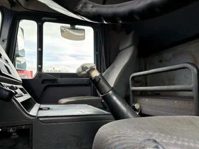 Leasing financiero de MAN 26.414 FNL-T (6-CILINDERHEADS) 6x4 CHASSIS (EURO 2 / ZF16 MANUAL GEARBOX / REDUCTION AXLES) leasing MAN 26.414 FNL-T (6-CILINDERHEADS) 6x4 CHASSIS (EURO 2 / ZF16 MANUAL GEARBOX / REDUCTION AXLES): foto 8