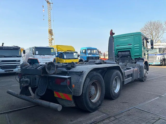 MAN TGA 26.360BB 6x4 FULL STEEL MULTILIFT HOOK-ARM (ZF16 MANUAL GEARBOX / FULL STEEL SUSPENSION / REDUCTION AXLES / AIRCONDITIONING) - Multibasculante camión: foto 3 MAN TGA 26.360BB 6x4 FULL STEEL MULTILIFT HOOK-ARM (ZF16 MANUAL GEARBOX / FULL STEEL SUSPENSION / REDUCTION AXLES / AIRCONDITIONING) - Multibasculante camión: foto 3