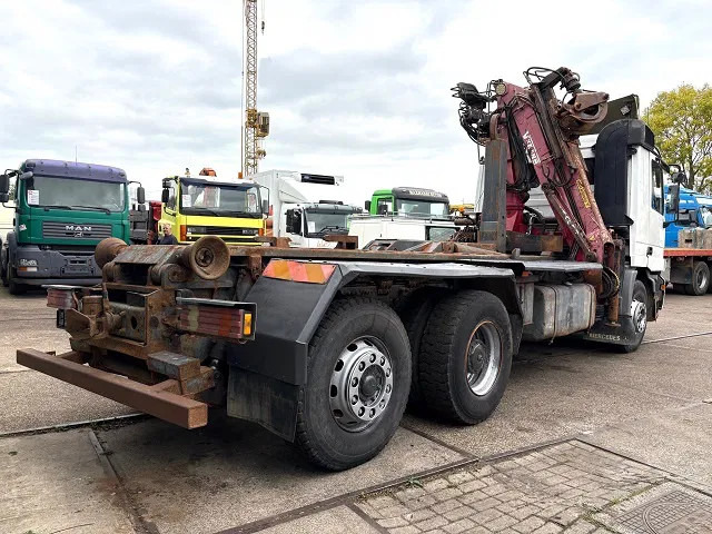 Mercedes-Benz Actros 2540 L 6x2 MP1 WITH V-CRANE & HOOK-ARM SYSTEM (EPS WITH CLUTCH (3 PEDALS) / REDUCTION AXLE / STEEL-/AIR SUSPENSION / P.T. - Multibasculante camión, Camión grúa: foto 3 Mercedes-Benz Actros 2540 L 6x2 MP1 WITH V-CRANE & HOOK-ARM SYSTEM (EPS WITH CLUTCH (3 PEDALS) / REDUCTION AXLE / STEEL-/AIR SUSPENSION / P.T. - Multibasculante camión, Camión grúa: foto 3
