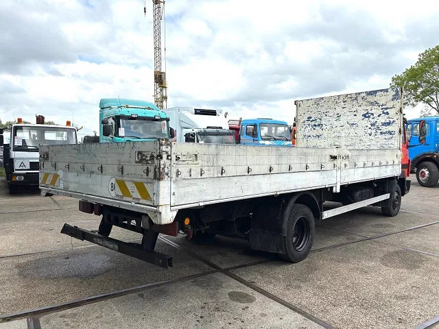 Mercedes-Benz LK 814 (6-CILINDER) WITH OPEN (TENT) BOX & ALUMNIUM SIDE BORDS (MANUAL GEARBOX / 3TH SEAT IN CABIN) - Camión caja abierta: foto 3 Mercedes-Benz LK 814 (6-CILINDER) WITH OPEN (TENT) BOX & ALUMNIUM SIDE BORDS (MANUAL GEARBOX / 3TH SEAT IN CABIN) - Camión caja abierta: foto 3