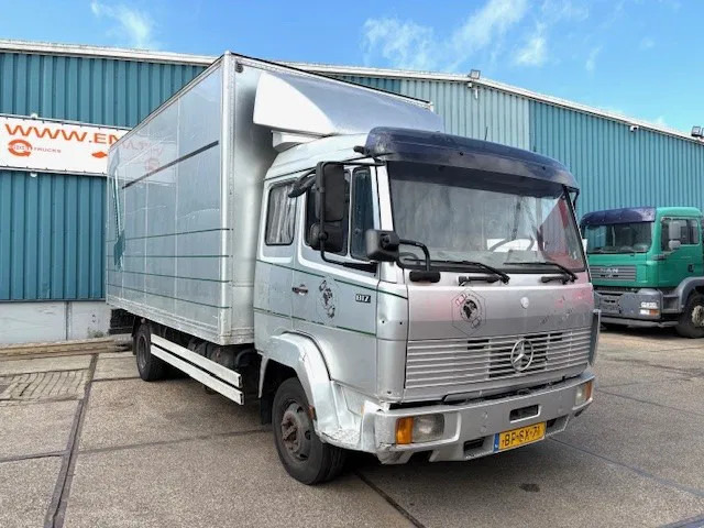 Mercedes-Benz LK 817 (6-CILINDER) ORIGINAL DUTCH TRUCK WITH CLOSED BOX (MANUAL GEARBOX / FULL STEEL SUSPENSION) - Camión caja cerrada: foto 2 Mercedes-Benz LK 817 (6-CILINDER) ORIGINAL DUTCH TRUCK WITH CLOSED BOX (MANUAL GEARBOX / FULL STEEL SUSPENSION) - Camión caja cerrada: foto 2