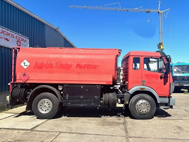 Mercedes-Benz SK 1726 (ORIGINAL GERMAN) 13.500 LITER TANK TRUCK (ZF16 MANUAL GEARBOX / FULL STEEL SUSPENSION / REDUCTION AXLE / ANALOG COUNTER - Cisterna camión: foto 4 Mercedes-Benz SK 1726 (ORIGINAL GERMAN) 13.500 LITER TANK TRUCK (ZF16 MANUAL GEARBOX / FULL STEEL SUSPENSION / REDUCTION AXLE / ANALOG COUNTER - Cisterna camión: foto 4