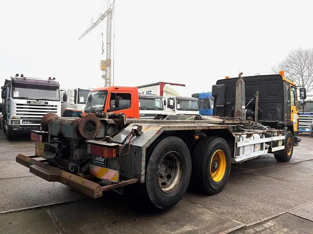 Volvo FL 12.380 6x2 A-RIDE (ORIGINAL DUTCH) HOOK-ARM CONTAINER SYSTEM (FULL STEEL SUSPENSION / REDUCTION AXLE / 10 TIRES / 8.000 KG. F - Multibasculante camión: foto 3 Volvo FL 12.380 6x2 A-RIDE (ORIGINAL DUTCH) HOOK-ARM CONTAINER SYSTEM (FULL STEEL SUSPENSION / REDUCTION AXLE / 10 TIRES / 8.000 KG. F - Multibasculante camión: foto 3