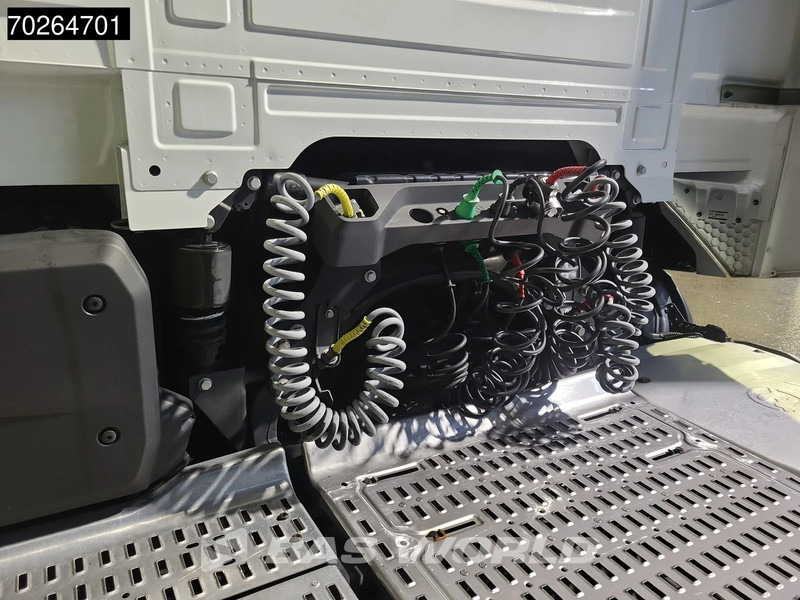 DAF XF 480 4X2 Mega 2xTanks ACC LED - Cabeza tractora: foto 3 DAF XF 480 4X2 Mega 2xTanks ACC LED - Cabeza tractora: foto 3