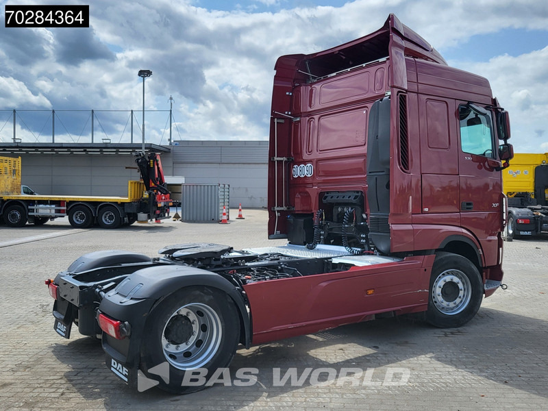 DAF XF 530 4X2 Retarder Standklima ACC Euro 6 - Cabeza tractora: foto 2 DAF XF 530 4X2 Retarder Standklima ACC Euro 6 - Cabeza tractora: foto 2