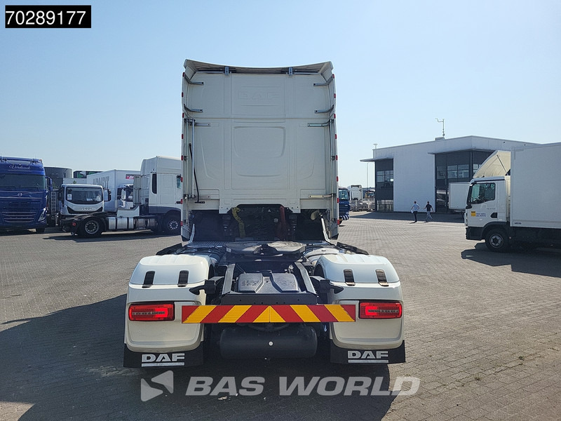 Cabeza tractora DAF XG+ 530 4X2 Retarder 2x Tanks Standklima Leather Alcoa's: foto 14