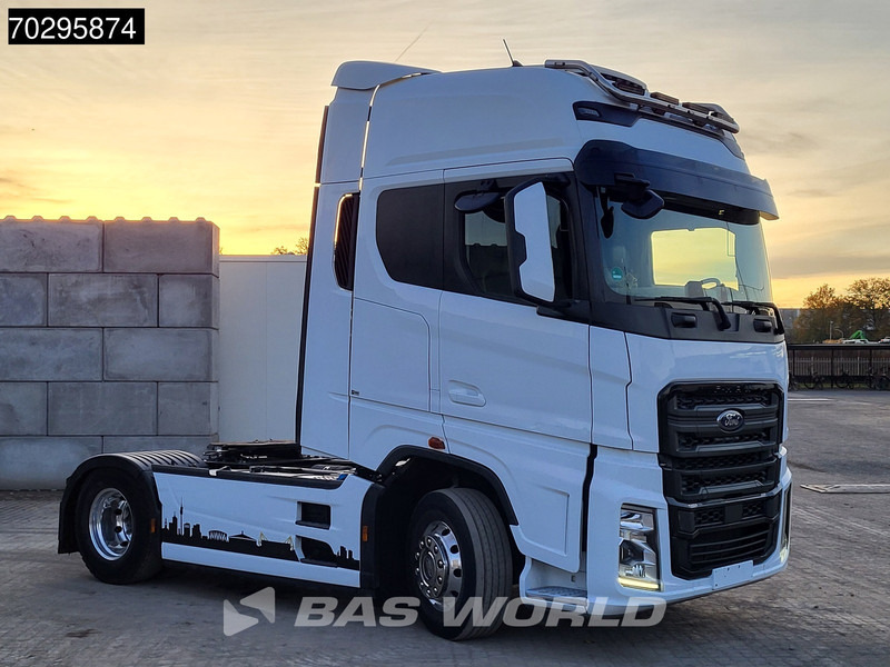 Ford F-Max 500 4X2 Retarder 2x Tanks Standklima Euro 6 - Cabeza tractora: foto 3 Ford F-Max 500 4X2 Retarder 2x Tanks Standklima Euro 6 - Cabeza tractora: foto 3