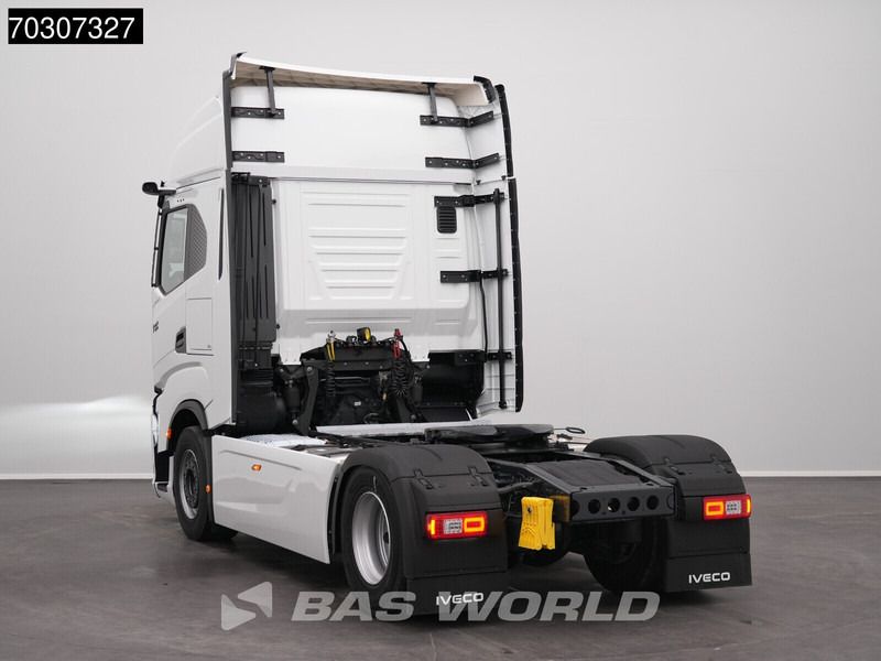 Iveco S-Way 500 4X2 NEW! 2xTanks HPEB Standklima ACC NAVI LED - Cabeza tractora: foto 2 Iveco S-Way 500 4X2 NEW! 2xTanks HPEB Standklima ACC NAVI LED - Cabeza tractora: foto 2