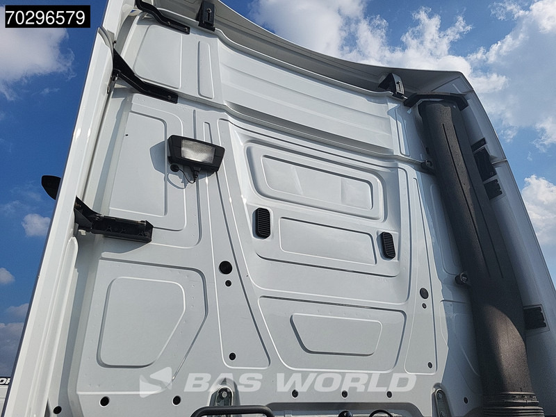 Mercedes-Benz Actros 1848 4X2 BigSpace Retarder Standklima MirrorCam ACC Xenon Euro 6 - Cabeza tractora: foto 3 Mercedes-Benz Actros 1848 4X2 BigSpace Retarder Standklima MirrorCam ACC Xenon Euro 6 - Cabeza tractora: foto 3