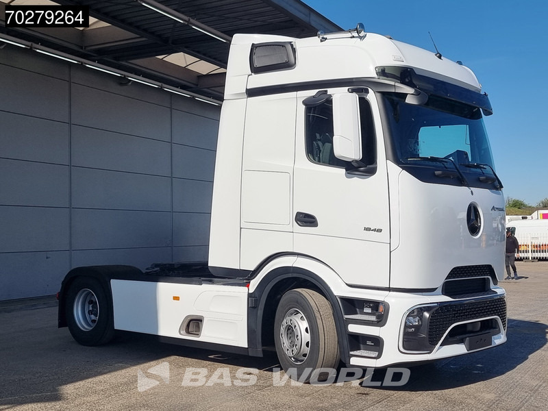 Mercedes-Benz Actros 1848 Actros 4X2 NEW! ProCabin-Big 2x Tanks Standklima Navi SmartTacho2 - Cabeza tractora: foto 3 Mercedes-Benz Actros 1848 Actros 4X2 NEW! ProCabin-Big 2x Tanks Standklima Navi SmartTacho2 - Cabeza tractora: foto 3