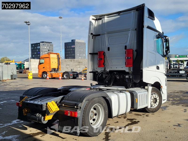 Mercedes-Benz Actros 1851 Actros 4X2 GigaSpace ADR 2xTanks Xenon Euro 6 - Cabeza tractora: foto 5 Mercedes-Benz Actros 1851 Actros 4X2 GigaSpace ADR 2xTanks Xenon Euro 6 - Cabeza tractora: foto 5