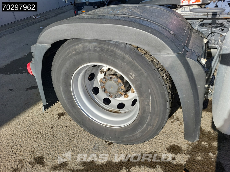 Cabeza tractora Mercedes-Benz Actros 1851 Actros 4X2 GigaSpace ADR 2xTanks Xenon Euro 6: foto 17