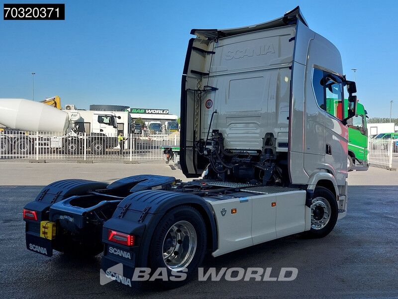 Scania S660 4X2 Retarder Full-Air 2x Tanks Standklima Leather Led ACC Alcoa Euro 6 - Cabeza tractora: foto 5 Scania S660 4X2 Retarder Full-Air 2x Tanks Standklima Leather Led ACC Alcoa Euro 6 - Cabeza tractora: foto 5