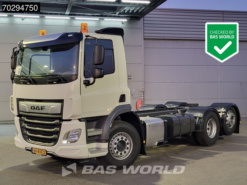 DAF CF 300 6X2 NEW chassis Lift/Steering Axle ACC Retarder Euro 6 - Chasis camión: foto 1 DAF CF 300 6X2 NEW chassis Lift/Steering Axle ACC Retarder Euro 6 - Chasis camión: foto 1