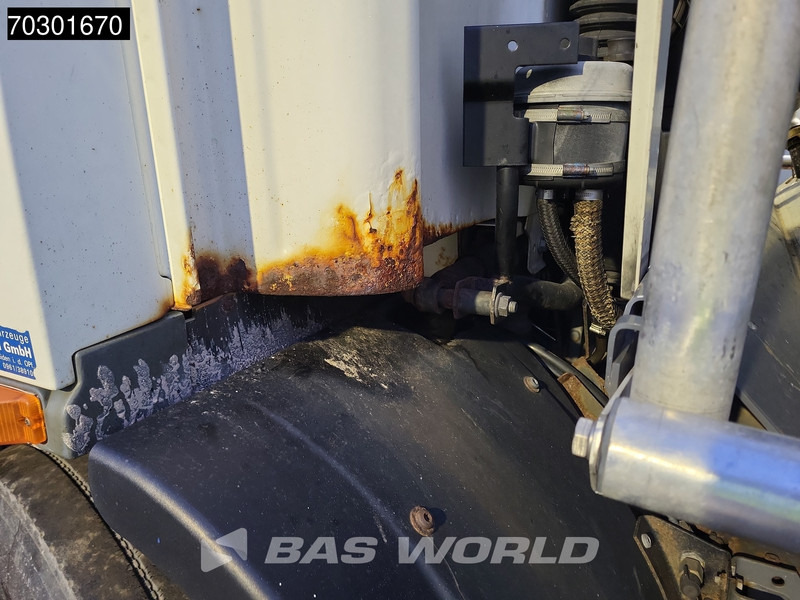 DAF CF75.310 4X2 13500 Lohr tanker 2 compartments ADR Manual Euro 3 - Cisterna camión: foto 3 DAF CF75.310 4X2 13500 Lohr tanker 2 compartments ADR Manual Euro 3 - Cisterna camión: foto 3