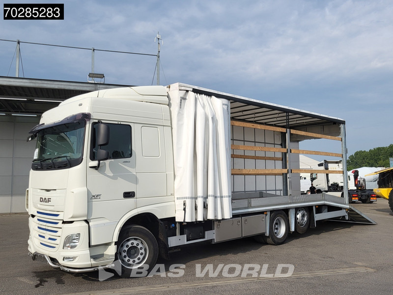 DAF XF 460 6X2 Machine Transporter hydraulic ramp Retarder Lift+Lenkasche Euro 6 - Portavehículos camión: foto 1 DAF XF 460 6X2 Machine Transporter hydraulic ramp Retarder Lift+Lenkasche Euro 6 - Portavehículos camión: foto 1