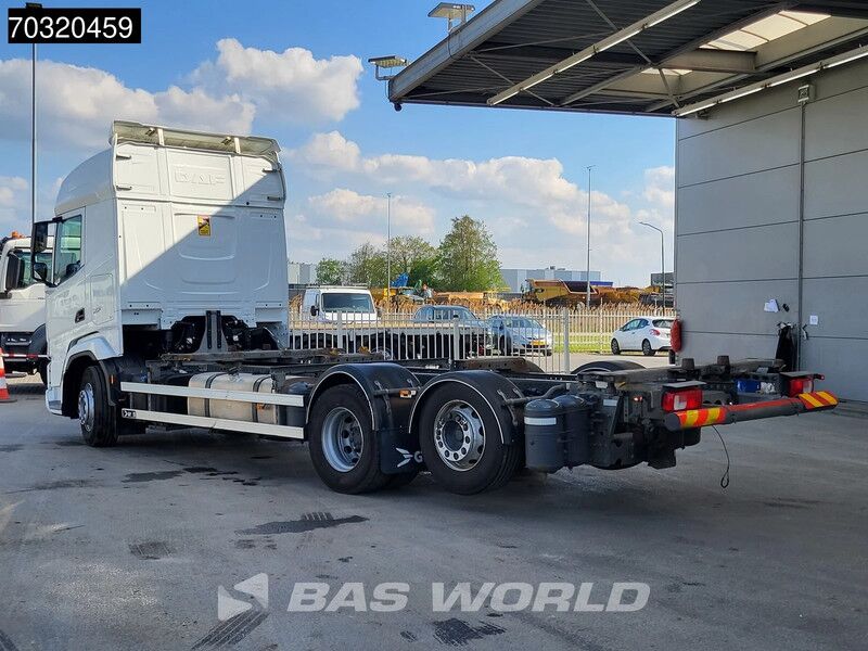 DAF XF 480 XF 6X2 BDF Full Air suspension Lift-Axle Automatic Euro 6 - Portacontenedore/ Intercambiable camión: foto 2 DAF XF 480 XF 6X2 BDF Full Air suspension Lift-Axle Automatic Euro 6 - Portacontenedore/ Intercambiable camión: foto 2