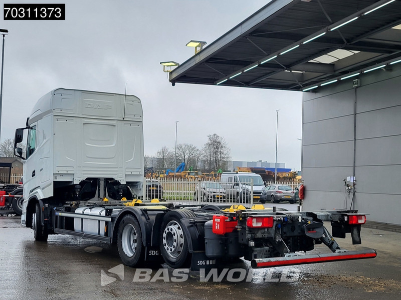 DAF XG 480 6X2 BDF Lift+Steering axle Automatic Retarder LED Euro 6 - Portacontenedore/ Intercambiable camión: foto 2 DAF XG 480 6X2 BDF Lift+Steering axle Automatic Retarder LED Euro 6 - Portacontenedore/ Intercambiable camión: foto 2