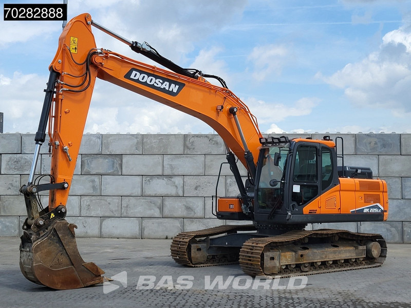 Doosan DX225 LC-7 4 BUCKETS - Excavadora de cadenas: foto 2 Doosan DX225 LC-7 4 BUCKETS - Excavadora de cadenas: foto 2