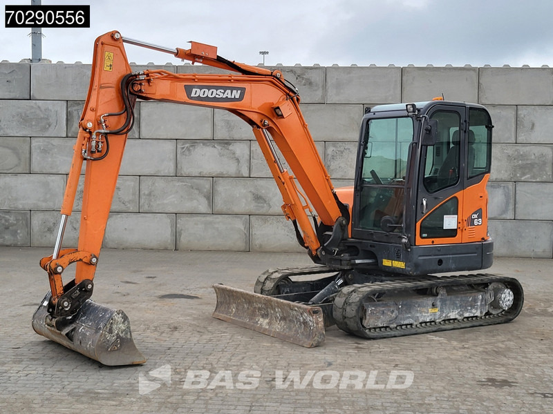 Doosan DX63-3 3 BUCKETS - A/C - Miniexcavadora: foto 3 Doosan DX63-3 3 BUCKETS - A/C - Miniexcavadora: foto 3