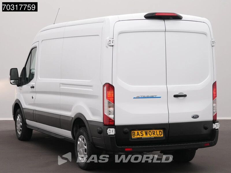 Ford e-Transit 184pk Elektrisch 68kWh 317km WLTP L3H2 Navi Airco Cruise Parkeersensoren v+a SYNC4-Display CarPlay L3 A/C Cruise control - Furgón, Furgoneta eléctrica: foto 2 Ford e-Transit 184pk Elektrisch 68kWh 317km WLTP L3H2 Navi Airco Cruise Parkeersensoren v+a SYNC4-Display CarPlay L3 A/C Cruise control - Furgón, Furgoneta eléctrica: foto 2