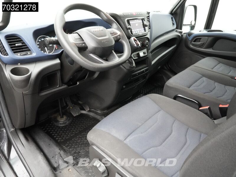 Iveco Daily 35C18 3.0L Automaat Dubbellucht L2H1 3,5t Trekhaak 180PK Airco Cruise Camera Standkachel Euro6 L2 Laag Dak A/C Towbar Cruise con - Furgón: foto 5 Iveco Daily 35C18 3.0L Automaat Dubbellucht L2H1 3,5t Trekhaak 180PK Airco Cruise Camera Standkachel Euro6 L2 Laag Dak A/C Towbar Cruise con - Furgón: foto 5