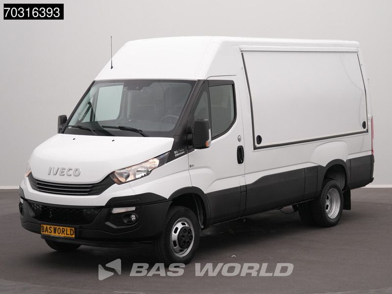 Iveco Daily 35C18 3.0L Automaat Dubbellucht L2H2 3,5t Trekhaak Airco Cruise Camera Euro6 L2 A/C Towbar Cruise control - Furgón: foto 2 Iveco Daily 35C18 3.0L Automaat Dubbellucht L2H2 3,5t Trekhaak Airco Cruise Camera Euro6 L2 A/C Towbar Cruise control - Furgón: foto 2