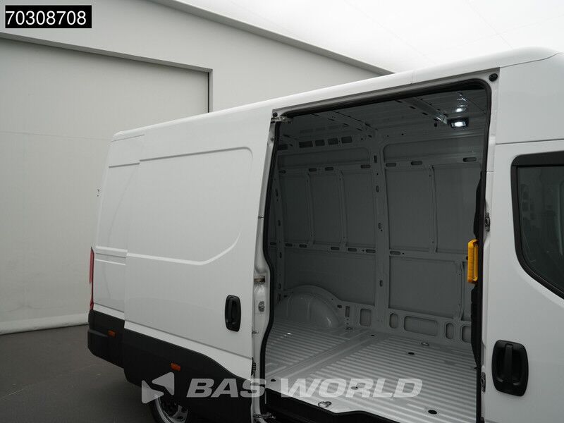Furgón nuevo Iveco Daily 35S18 3.0L Automaat L2H2 180PK ACC Airco Cruise Camera Parkeersensoren CarPlay Stoelverwarming 3,5t Trekgewicht Euro6 L2 A/C: foto 10 Furgón nuevo Iveco Daily 35S18 3.0L Automaat L2H2 180PK ACC Airco Cruise Camera Parkeersensoren CarPlay Stoelverwarming 3,5t Trekgewicht Euro6 L2 A/C: foto 10