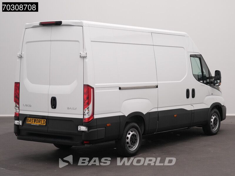 Furgón nuevo Iveco Daily 35S18 3.0L Automaat L2H2 180PK ACC Airco Cruise Camera Parkeersensoren CarPlay Stoelverwarming 3,5t Trekgewicht Euro6 L2 A/C: foto 7 Furgón nuevo Iveco Daily 35S18 3.0L Automaat L2H2 180PK ACC Airco Cruise Camera Parkeersensoren CarPlay Stoelverwarming 3,5t Trekgewicht Euro6 L2 A/C: foto 7