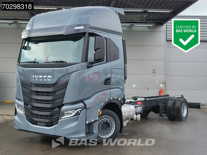 Iveco S-Way 460 4X2 NEW! Chassis FULL AIR ACC LED Euro 6 - Chasis camión: foto 1 Iveco S-Way 460 4X2 NEW! Chassis FULL AIR ACC LED Euro 6 - Chasis camión: foto 1