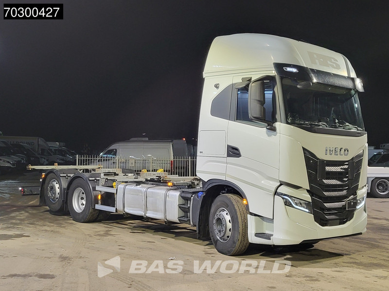Iveco S-Way 510 6X2 BDF Full Air Suspension Automatic Retarder ACC Euro 6 - Portacontenedore/ Intercambiable camión: foto 3 Iveco S-Way 510 6X2 BDF Full Air Suspension Automatic Retarder ACC Euro 6 - Portacontenedore/ Intercambiable camión: foto 3
