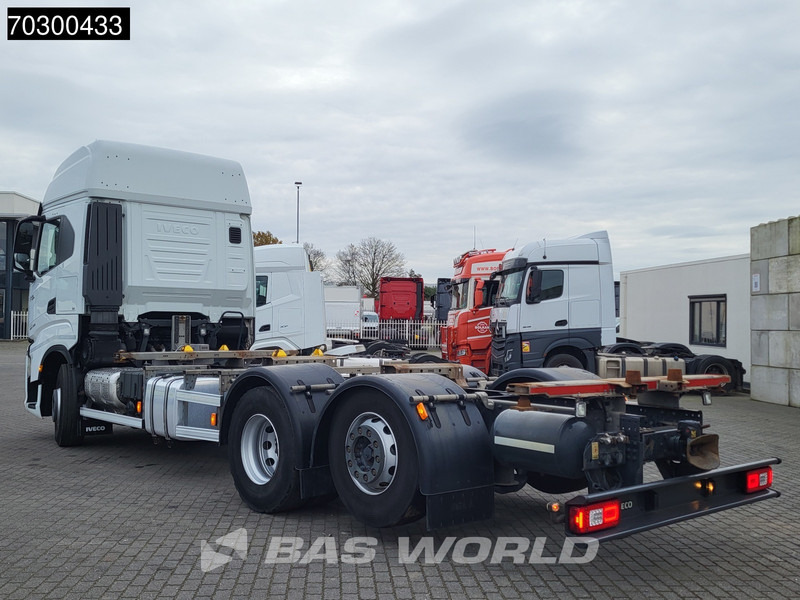 Iveco S-Way 510 6X2 Retarder Full Air Lift Axle BDF Euro 6 - Portacontenedore/ Intercambiable camión: foto 2 Iveco S-Way 510 6X2 Retarder Full Air Lift Axle BDF Euro 6 - Portacontenedore/ Intercambiable camión: foto 2