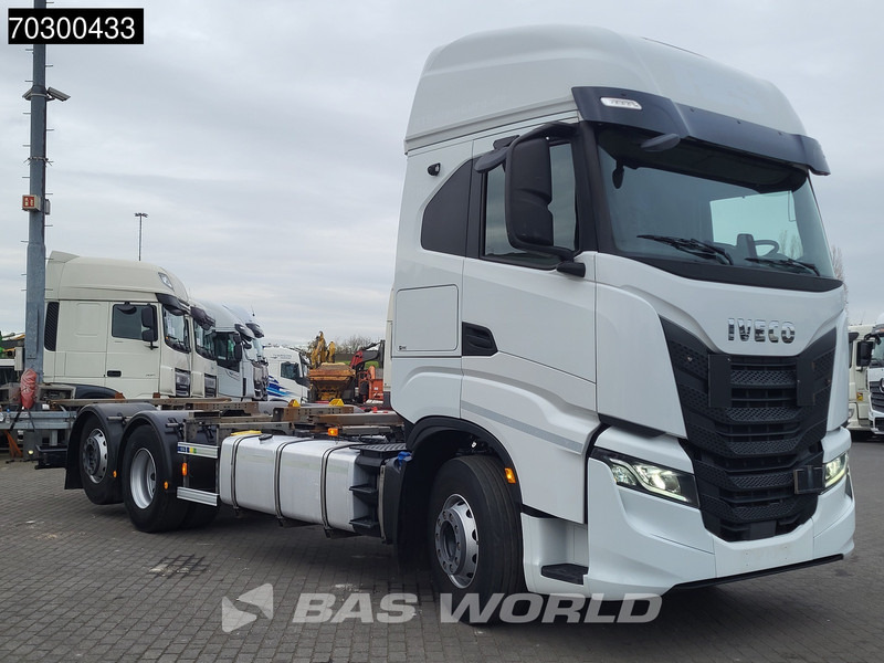 Iveco S-Way 510 6X2 Retarder Full Air Lift Axle BDF Euro 6 - Portacontenedore/ Intercambiable camión: foto 3 Iveco S-Way 510 6X2 Retarder Full Air Lift Axle BDF Euro 6 - Portacontenedore/ Intercambiable camión: foto 3